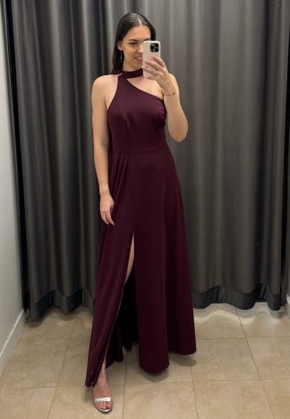 Sukienka Wiktoria z biżuteryjnym łańcuszkiem na plecach - fioletowa (śliwka)